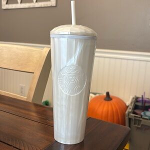 24 ounce Starbucks cup